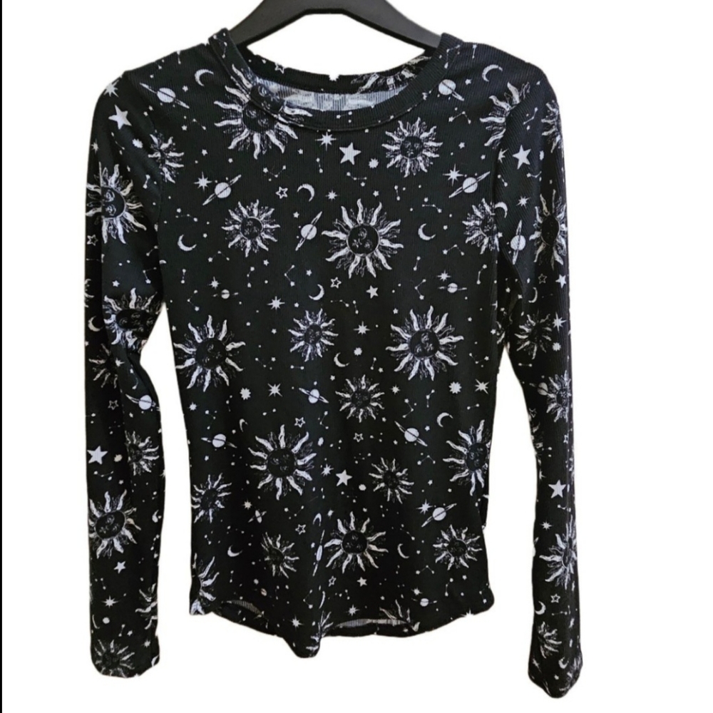 Space pattern fitted shirt